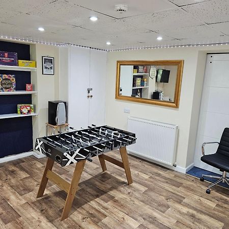 Ground Floor Apartment Up To 6 Guests With Games Chill Out Room Скарборо Экстерьер фото